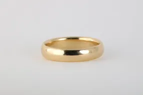 18k Yellow Gold Ring Size 10.5 (7.86g.)