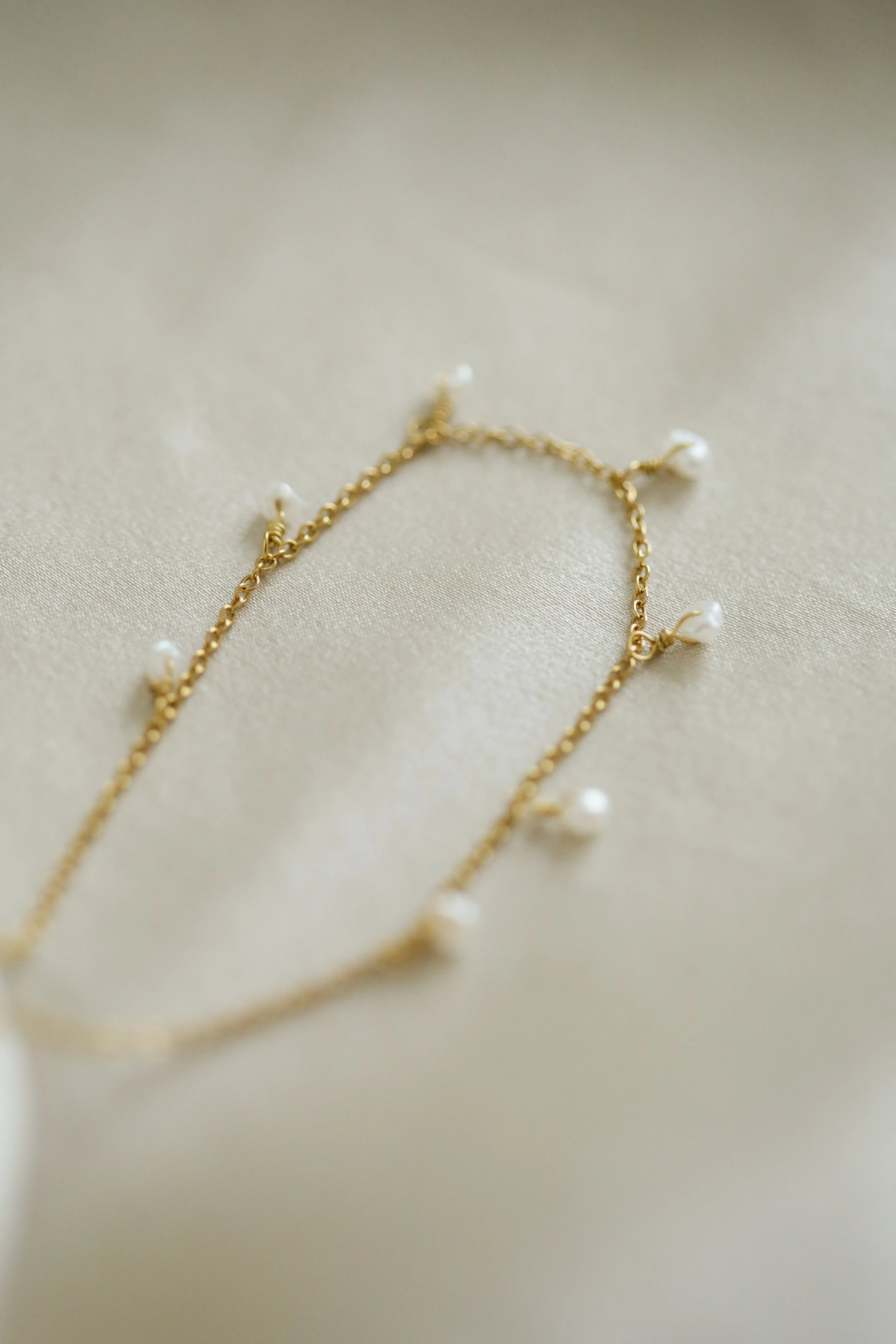 Dainty Pearls Anklet