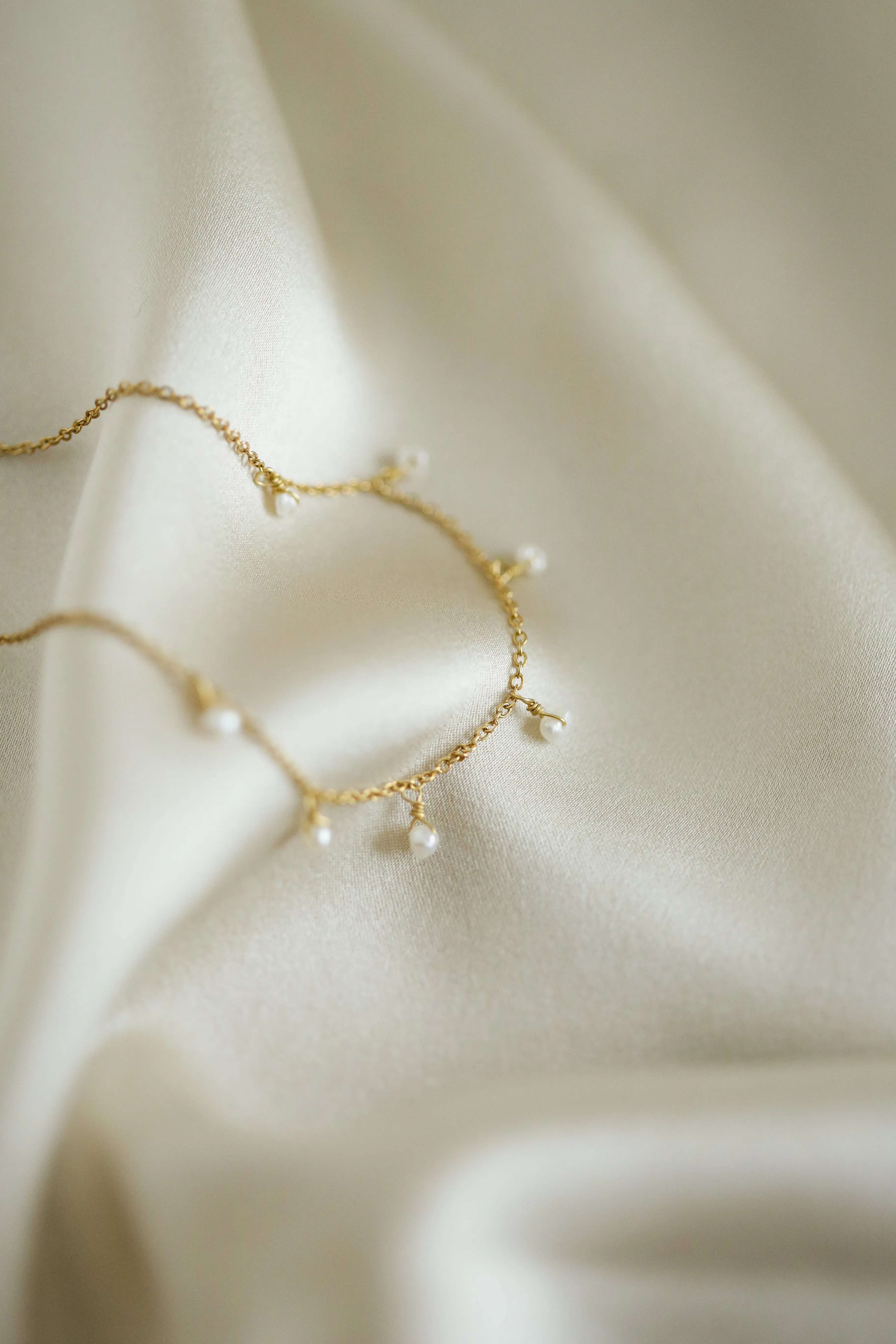 Dainty Pearls Anklet