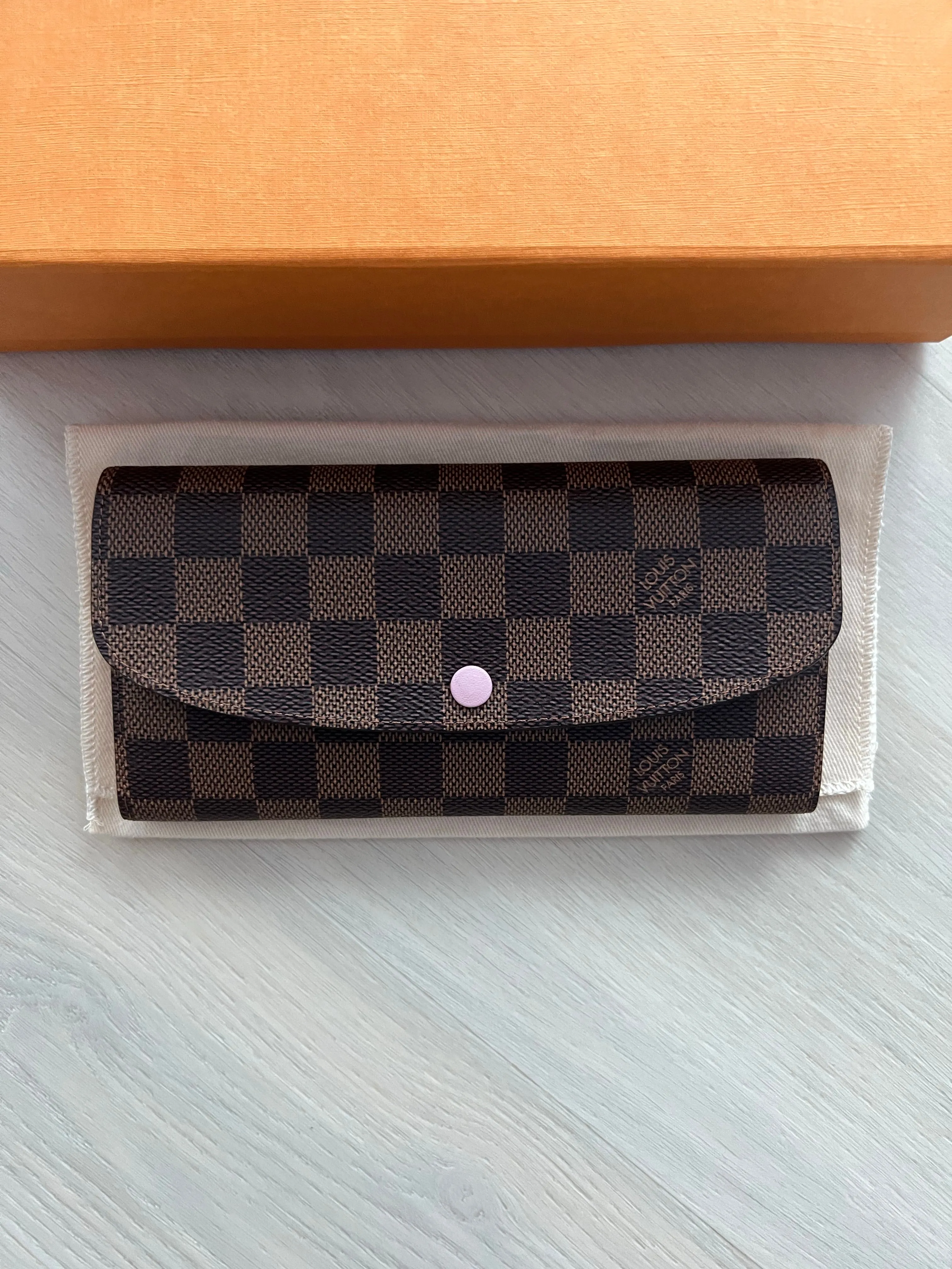 Louis Vuitton Emilie Wallet