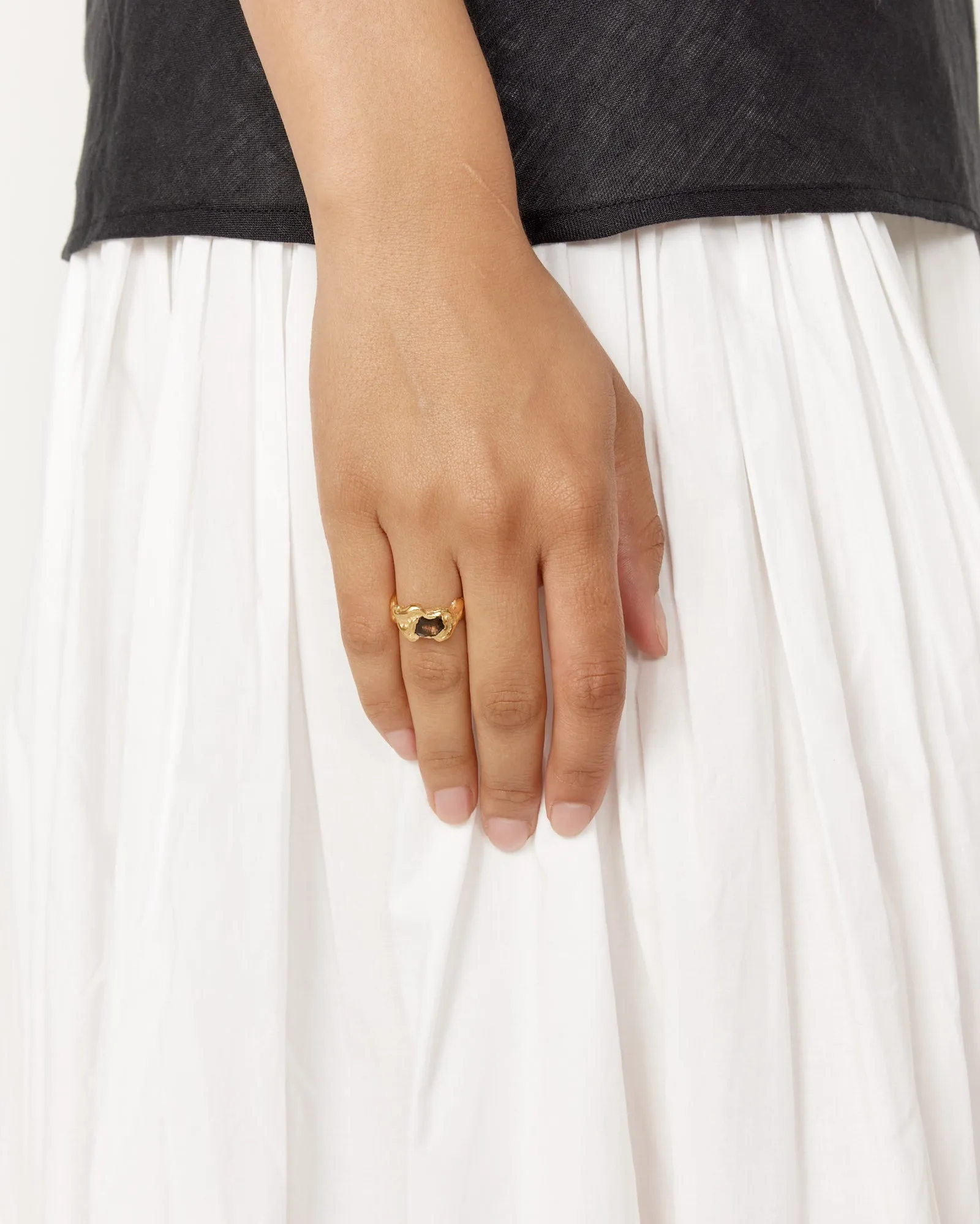 Ola Ring in Gold Plated/Brown