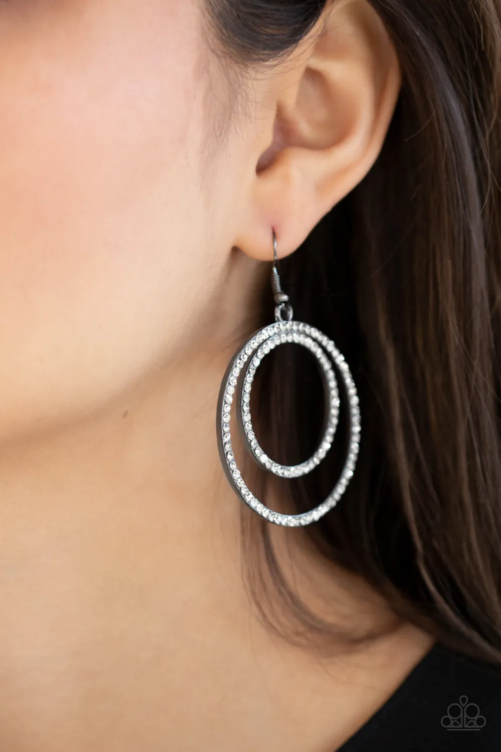 Radiating Refinement Black-Earring